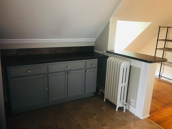 4th image of 407 Norwood Ave APT 3