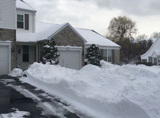615 Springhouse Ln, Hummelstown, PA 17036