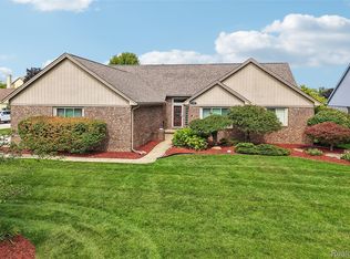 1781 S Shore Dr, Rochester Hills, MI 48307