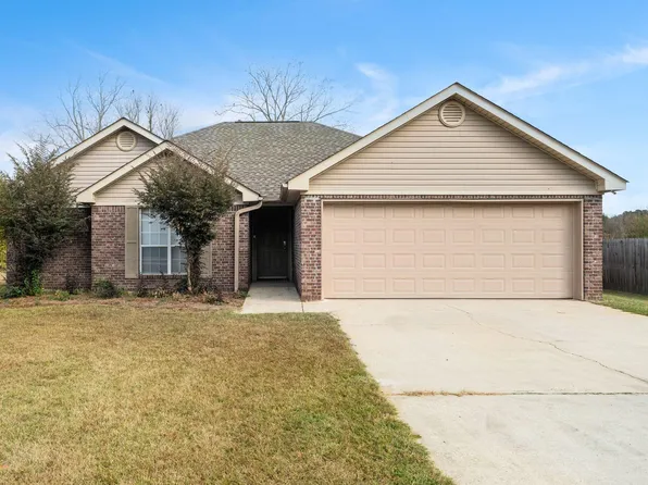 12 Cobblestone Dr, Sumrall, MS 39482