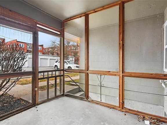5th image of 4306 Oak St Unit 64