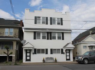 229 Oak St, Old Forge, PA 18518