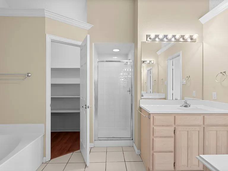 4820 Ashworth Ct — Photo 22