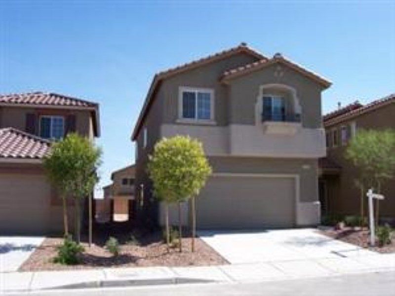 1st image of 3845 Hollycroft Dr