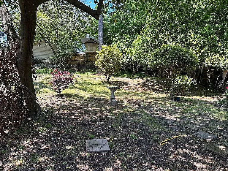 2nd image of 3723 Howard Ave