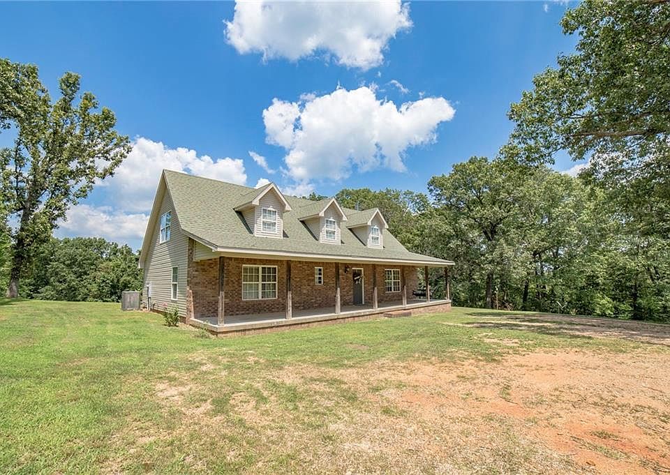 2nd image of 6191 Lucas Ln
