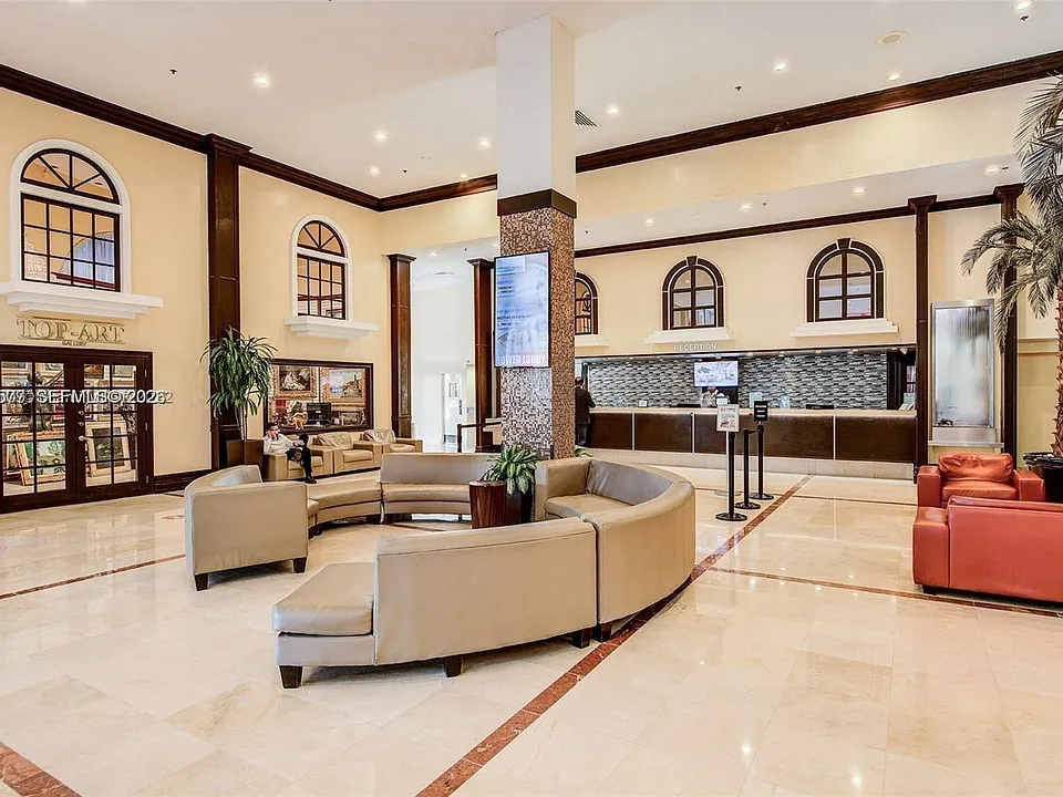 19201 Collins Ave #339