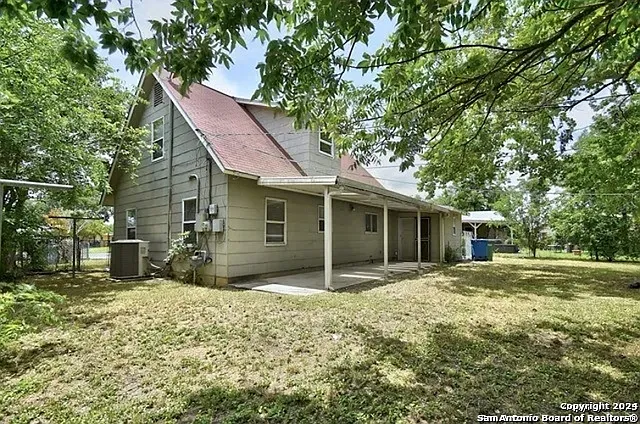 2619 Sleepy Glade St — Photo 20