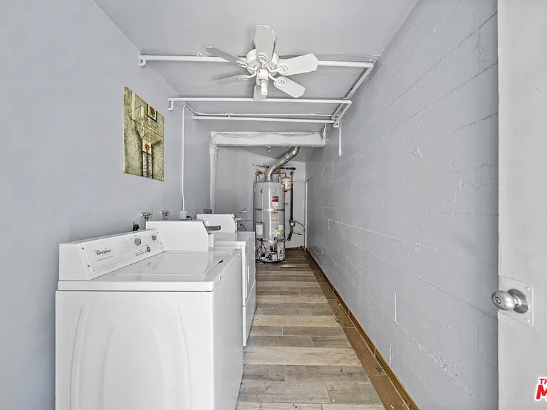 8555 Sherwood Dr #2 — Photo 4