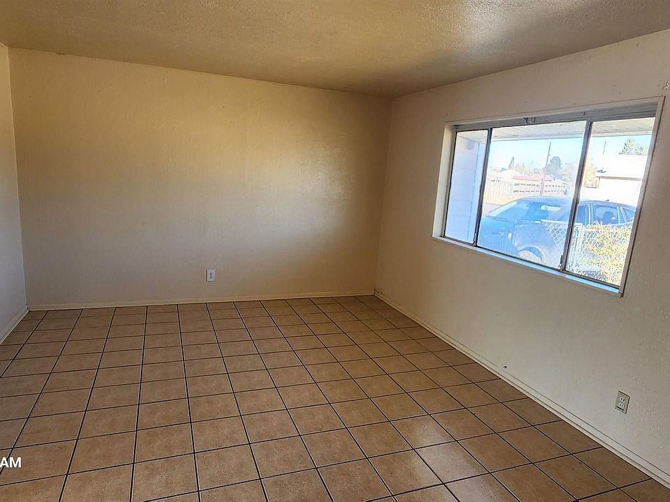 2nd image of 1521 E Pecos Dr