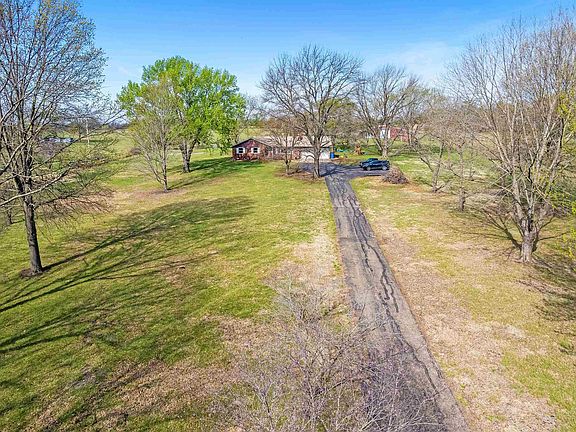 3rd image of 3641 NE Kincaid Rd