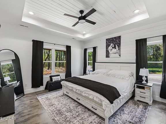 24th image of 8212 Barker Rd