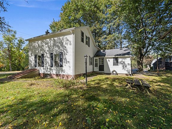 5th image of 460 Pellett Rd