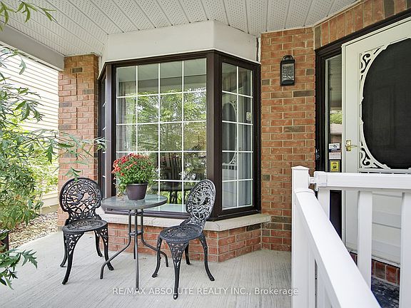 2nd image of 38 Forestglade Cres