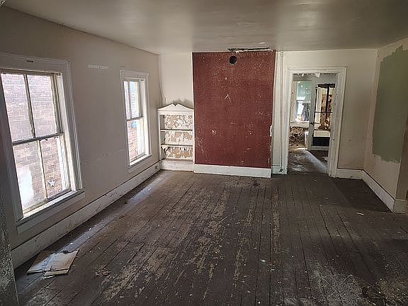 2nd image of 795 5th Ave