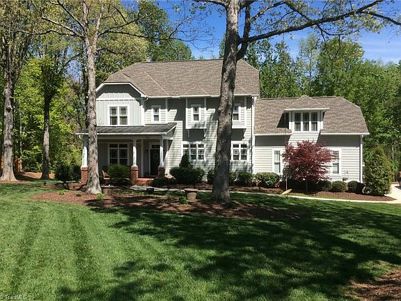 2nd image of 300 Fox Tail Ct