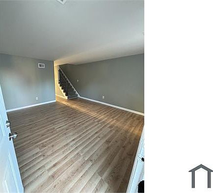 2nd image of 3283 Reis Ave #3283