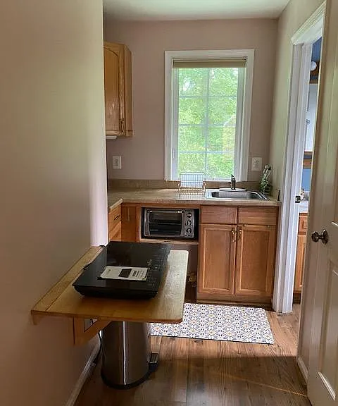 3913 Commander Dr — Photo 11
