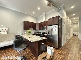 3336 W Irving Park Rd