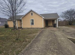 605 Junior Dr, Covington, TN 38019