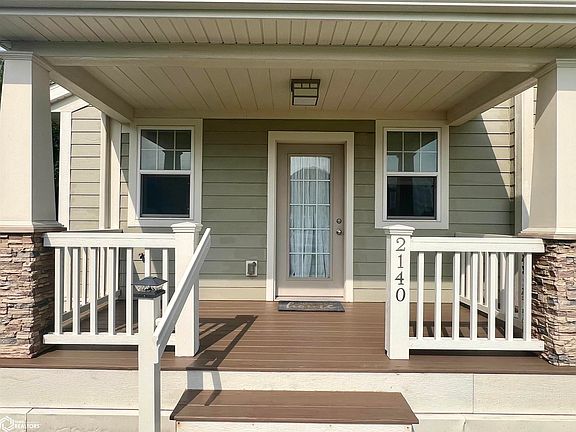 3rd image of 2140 Diamond Ln