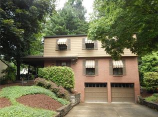 703 Pine Valley Dr, Pittsburgh, PA