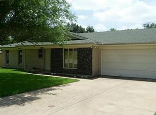 8105 Chapin Rd, Benbrook, TX 76116