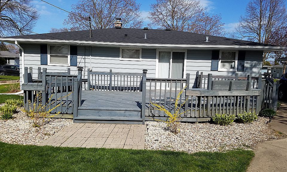 2nd image of 8312 25th Ave