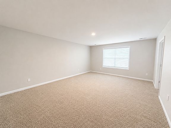 5th image of 216 Stamm Dr