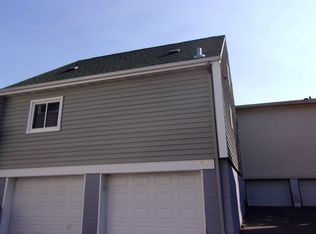 3438 Pilgrim Ln N, Plymouth, MN 55441