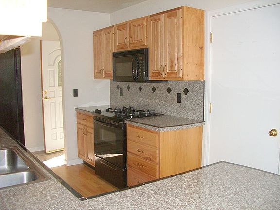 5th image of 1204 Beecher Ave