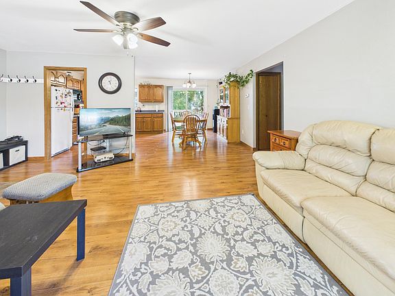 5th image of 403 5th Ave SE