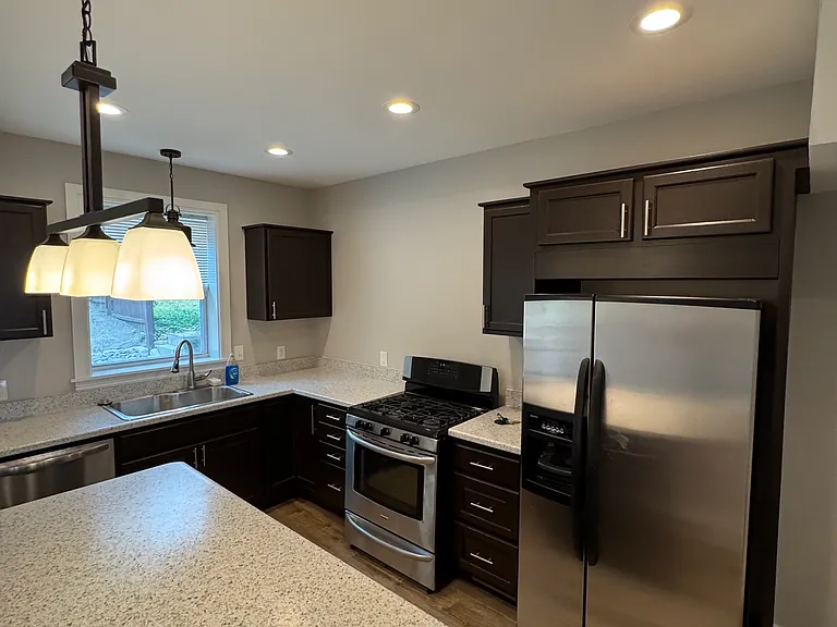 735 Winton St — Photo 5