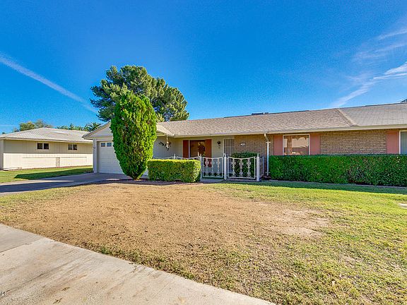 3rd image of 10425 W Prairie Hills Cir