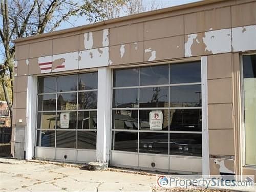 2nd image of 106 W Mill St
