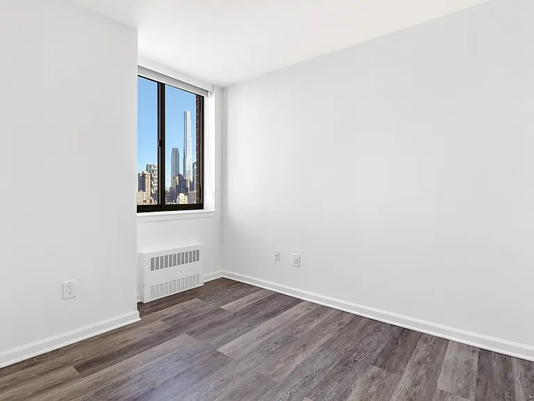 520 W 43rd St #34B — Photo 3