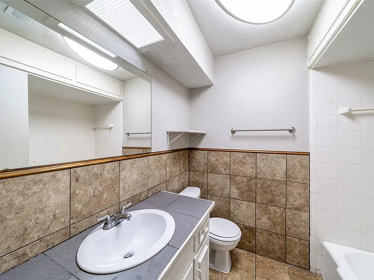 13515 Charcoal Ln — Photo 10