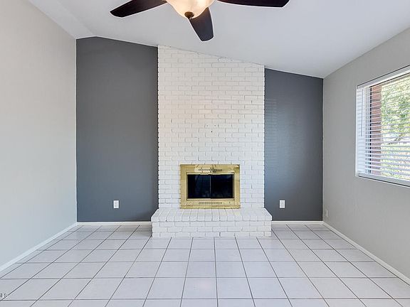 3rd image of 3314 S Parkside Dr