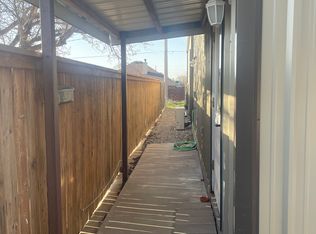 711 W Texas Ave, Iowa Park, TX 76367
