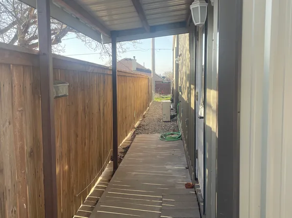 711 W Texas Ave, Iowa Park, TX 76367