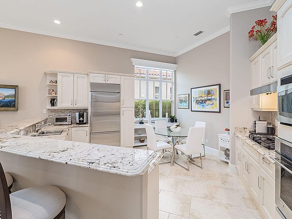 3rd image of 8555 Bellagio Dr