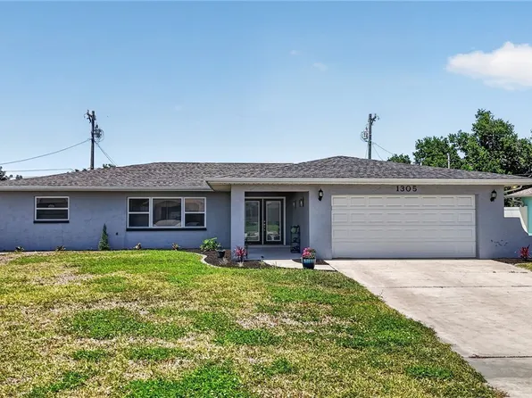 1305 SE 37th Ter, Cape Coral, FL 33904