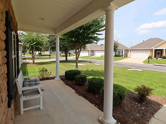4th image of 105 Hidden Creek Cir