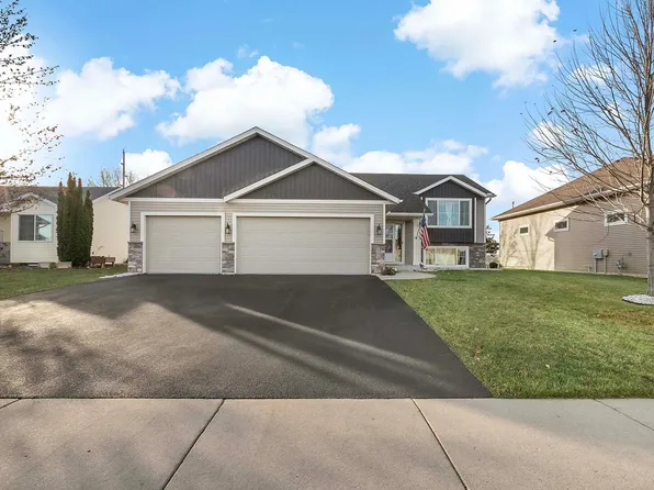 1208 Olivia St SE, New Prague, MN 56071