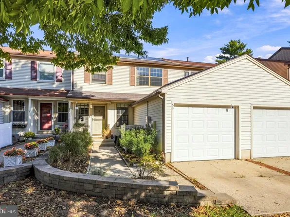 53 Southgate Dr, Mount Laurel, NJ 08054