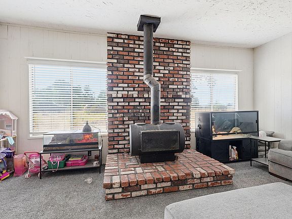 5th image of 22189 Old Alturas Rd