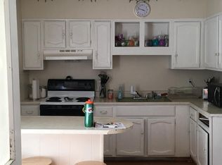 1849 6th Ave #6, Huntington, WV 25703