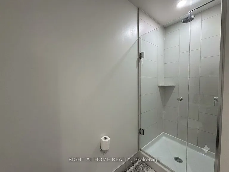 20 Richardson St #3106 — Photo 5