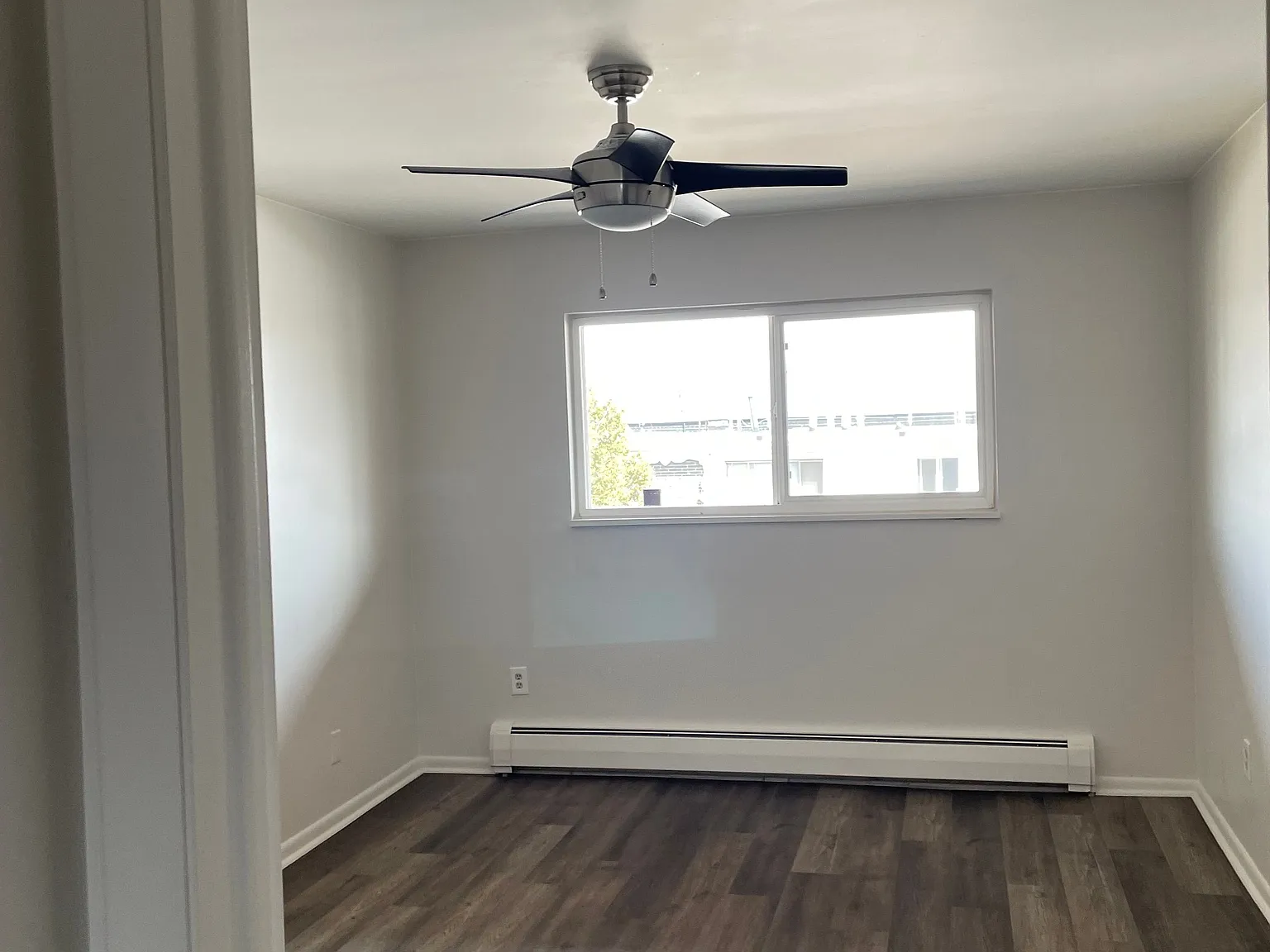 1 bed, 700 sqft, $1,190 — Photo 2