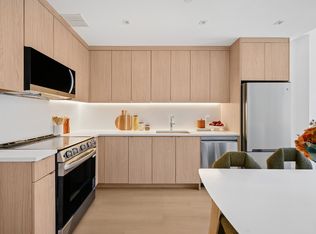645 Park Pl #2I, Brooklyn, NY 11216